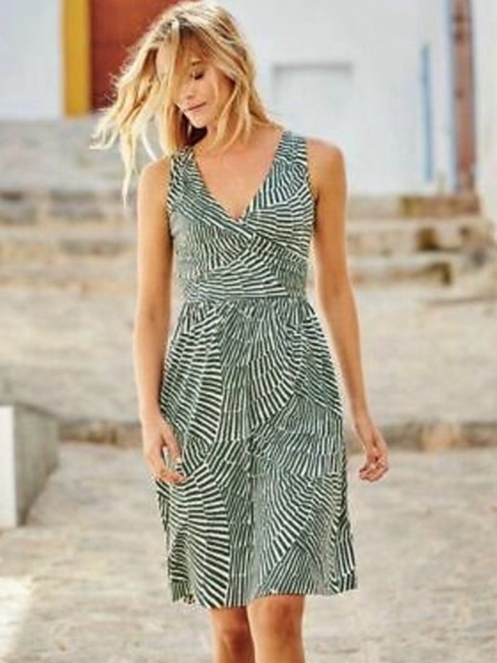 Boden Pretty Ruched Sleeveless Wrap Front Dress in Forest Green & White Size 4